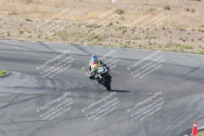 media/Apr-20-2025-AHRMA (Sun) [[393a79c373]]/Race/Group 11 early race/Turn 4b/